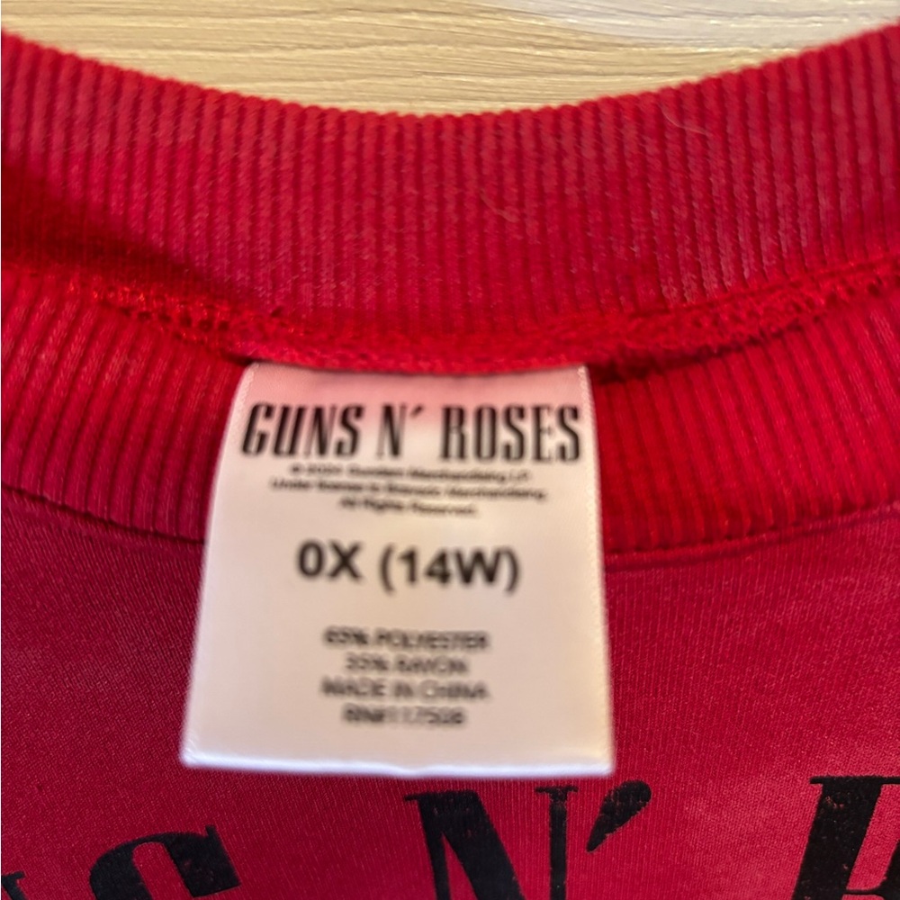 Red Guns N' Roses Sweatshirt - Picture 2 of 2
